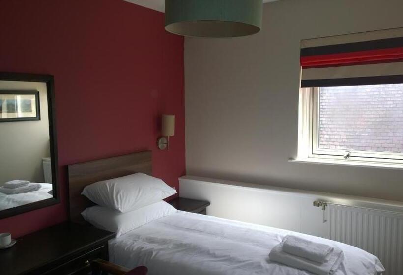 酒店 The Crown Inn