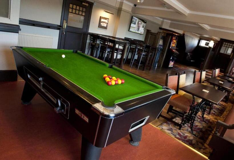 酒店 The Crown Inn