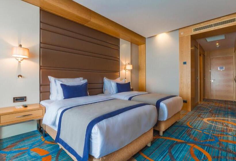 هتل Movenpick Winter Park Baku