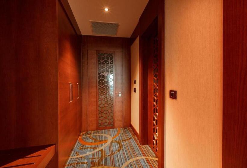 هتل Movenpick Winter Park Baku