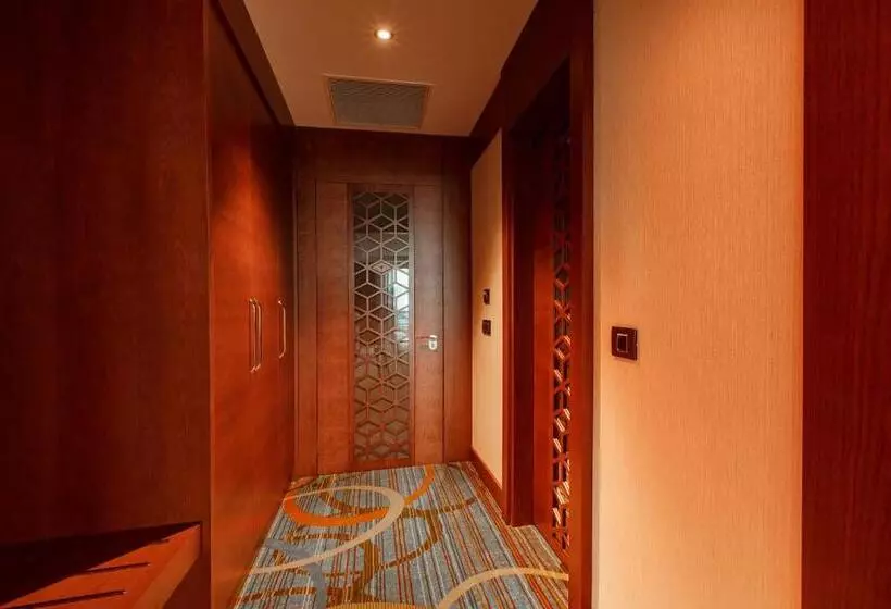 هتل Movenpick Winter Park Baku