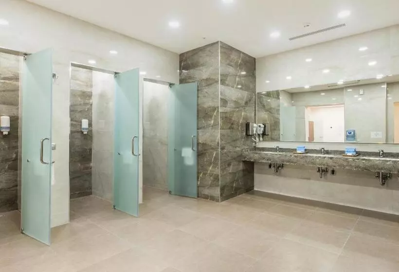 هتل Movenpick Winter Park Baku