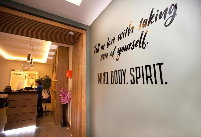 هتل Movenpick Winter Park Baku