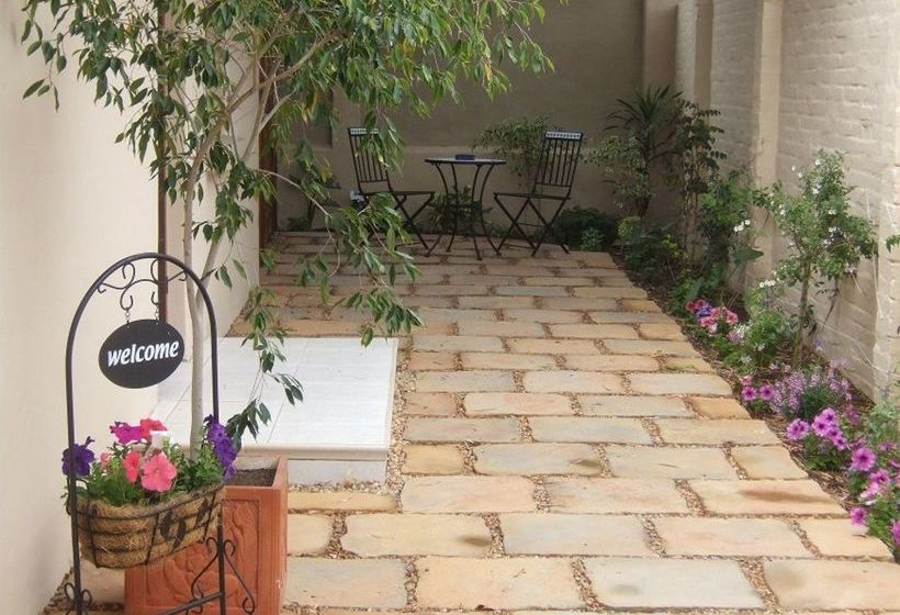 بنسيون Calico Guest House