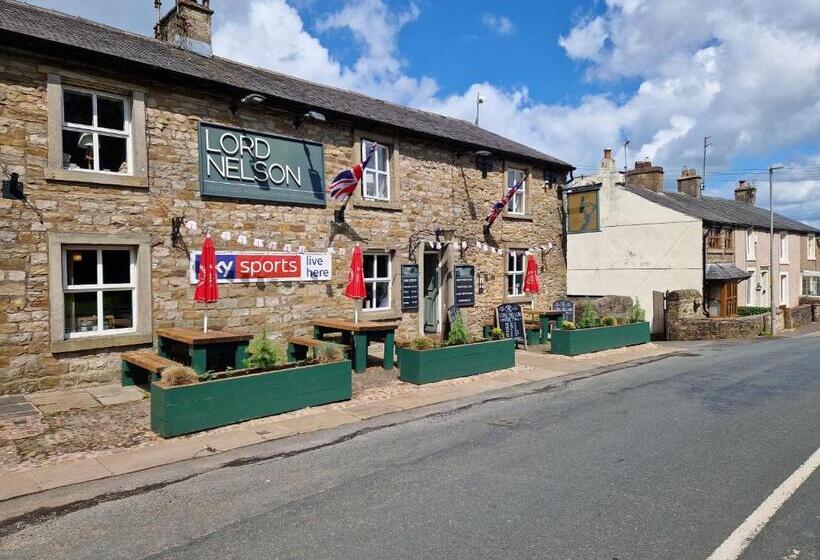 The Lord Nelson Inn B&b