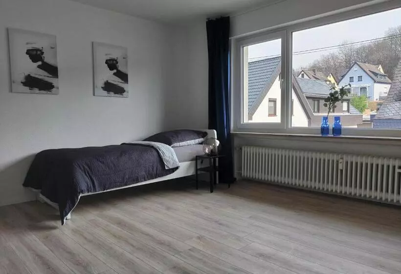 Dwk: Monteurhaus Bei Neuwied