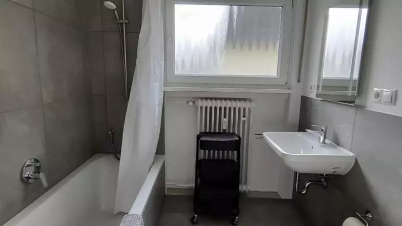 Dwk: Monteurhaus Bei Neuwied