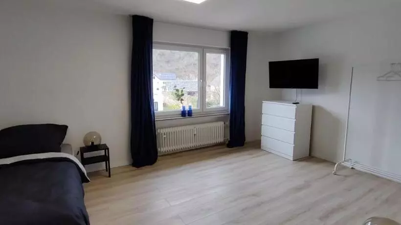 Dwk: Monteurhaus Bei Neuwied