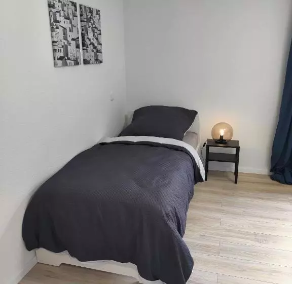 Dwk: Monteurhaus Bei Neuwied