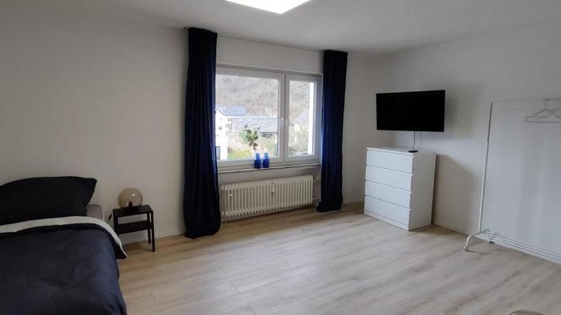 Dwk: Monteurhaus Bei Neuwied