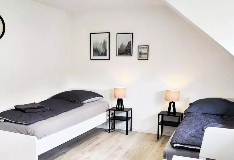 Dwk: Monteurhaus Bei Neuwied