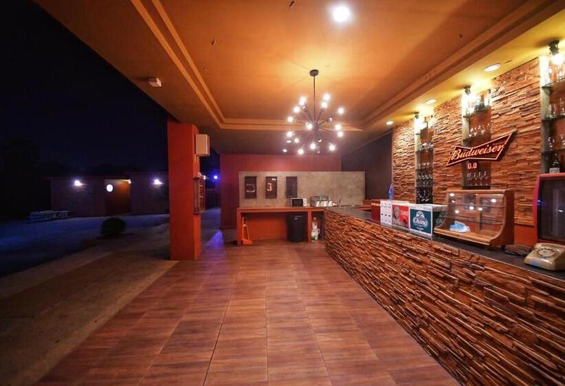 Hotell เคน อินน์ เพชรบุรี Kane Inn Petchaburi