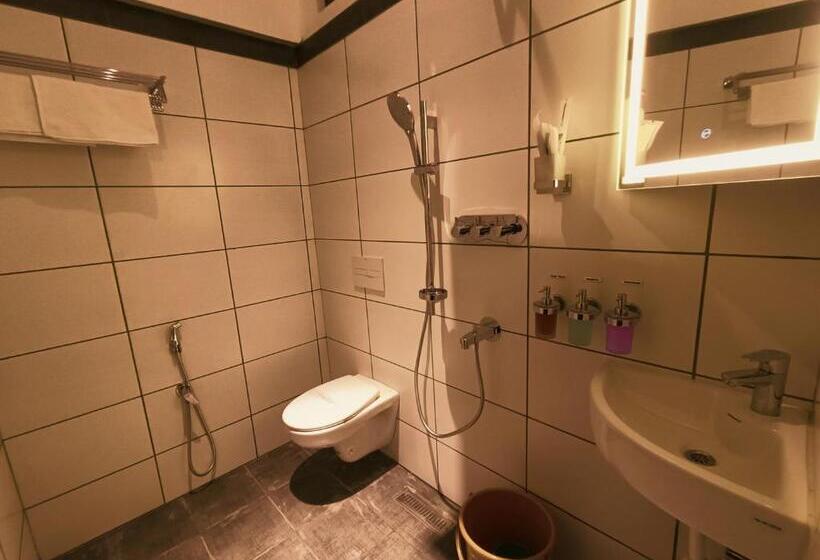 בית מלון כפרי Devaki Resort