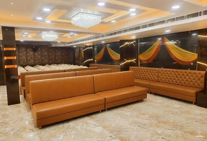 ホテル Jvs Palace