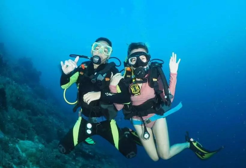 ホテル Liberty S Community Lodge And Diving