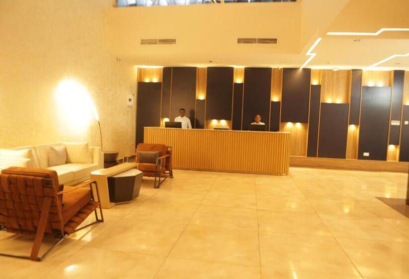 هتل Limeridge Signature