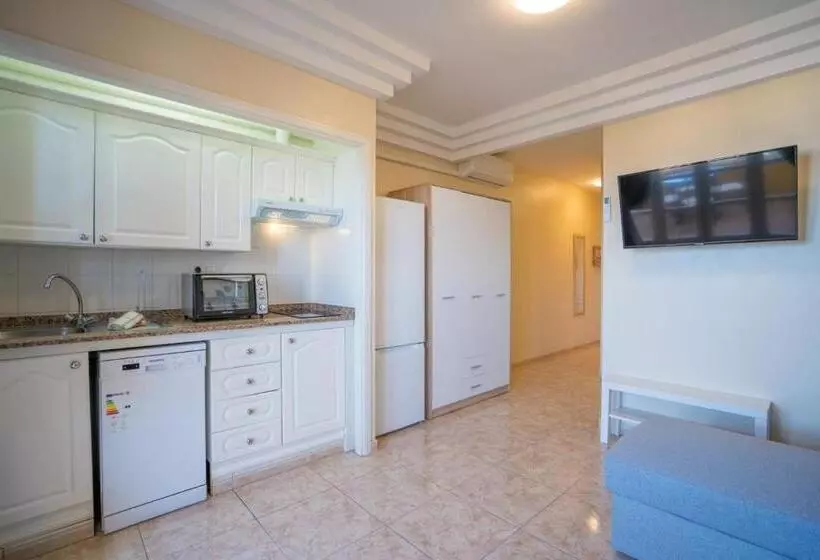 Orlando 85 Complex   Costa Adeje