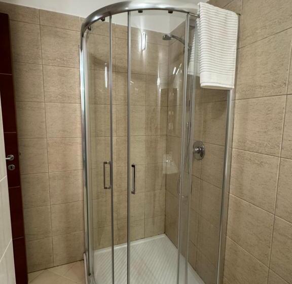 پانسیون Maison Dante