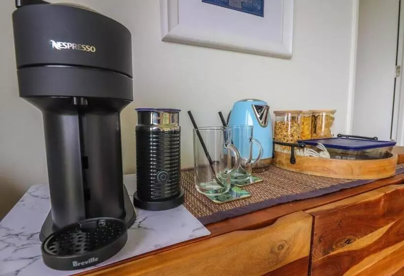 Aamiaismajoitus (B&B) View With A Room Nz   Boutique Beachfront Accommodation On The Great Coast Road