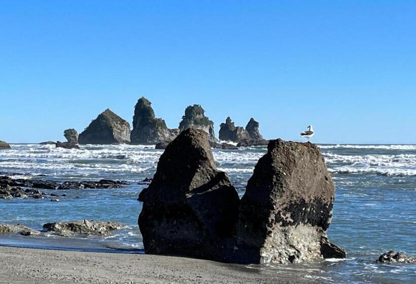 Nocleg ze śniadaniem View With A Room Nz   Boutique Beachfront Accommodation On The Great Coast Road