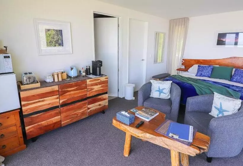 Aamiaismajoitus (B&B) View With A Room Nz   Boutique Beachfront Accommodation On The Great Coast Road
