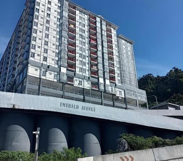 D Elegant Suite   Emerald Avenue