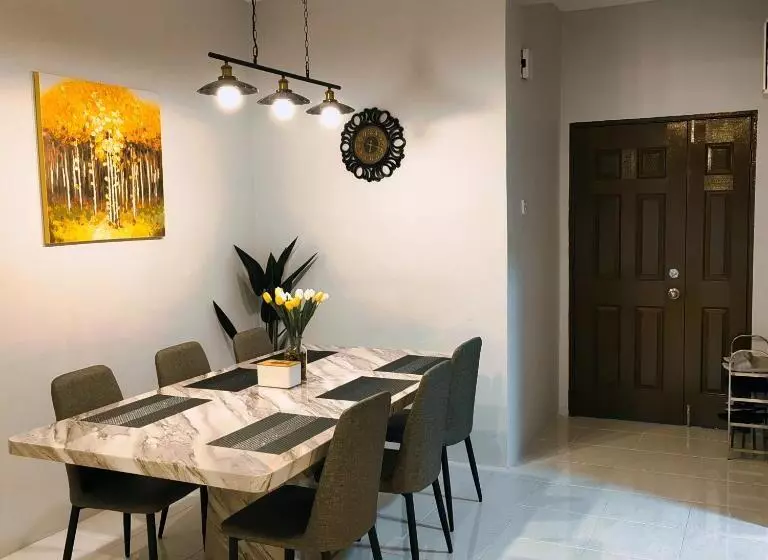 D Elegant Suite   Emerald Avenue