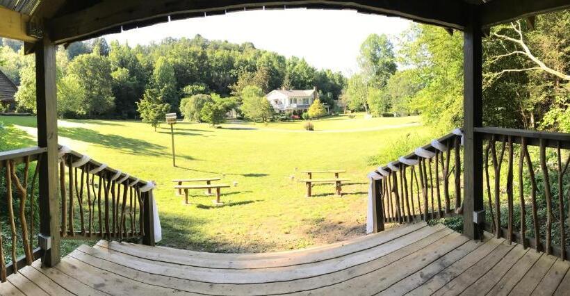 Historic Seaton Springs Farm B&b M Seaton Queen Room With Private Bath Down The Hall