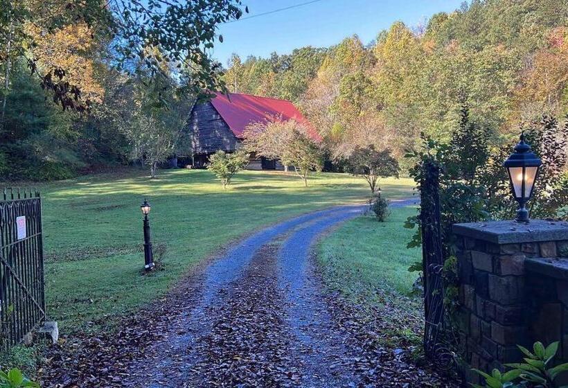Historic Seaton Springs Farm B&b M Seaton Queen Room With Private Bath Down The Hall