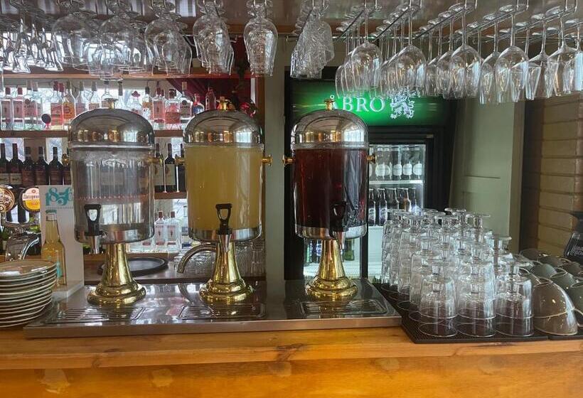 酒店 Grand Station Restaurant & Rum