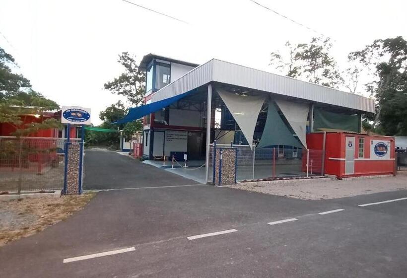 ホテル Kw Caravan Park & Cabin Stay