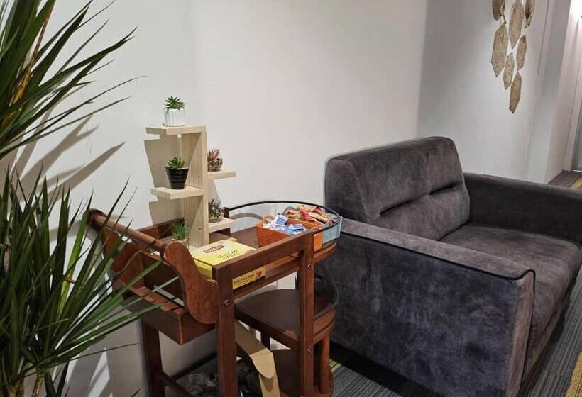 בית מלון כפרי Le Melur