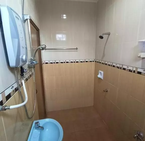 Hotelli Oyo 90868 Oba