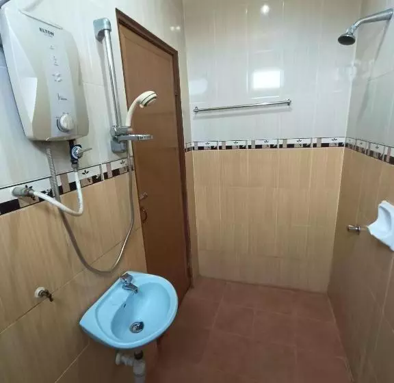 Hotelli Oyo 90868 Oba