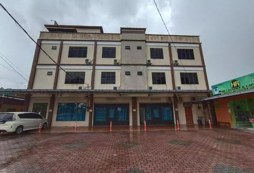 Hotelli Oyo 90868 Oba