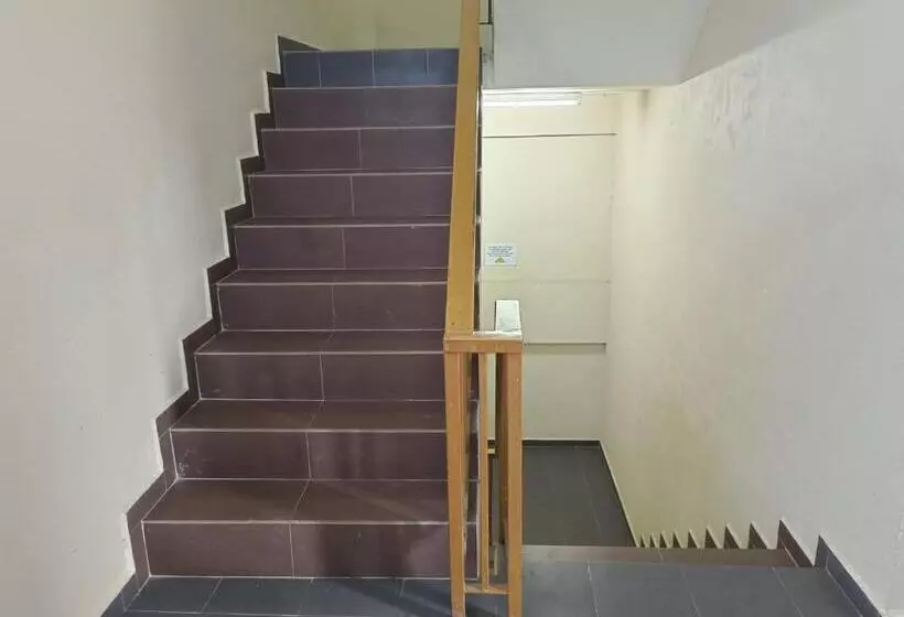 Hotelli Oyo 90868 Oba