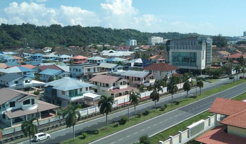 בית מלון כפרי Pintarman Service Aprtment @ The Stirling Suites