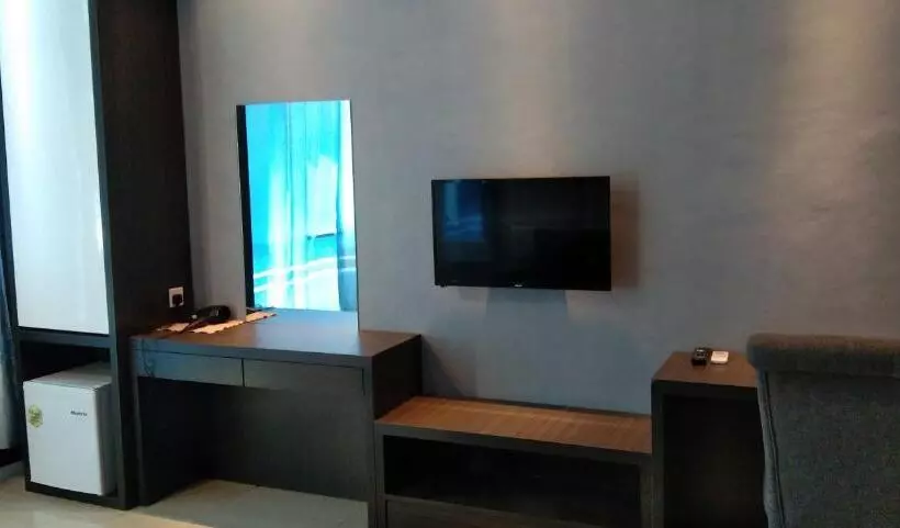 ホテル Pintarman Service Aprtment @ The Stirling Suites