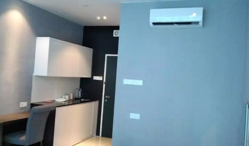 ホテル Pintarman Service Aprtment @ The Stirling Suites