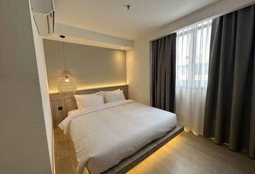 בית מלון כפרי Theatre