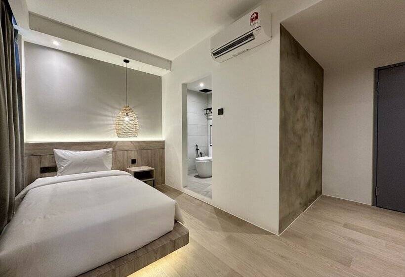 בית מלון כפרי Theatre