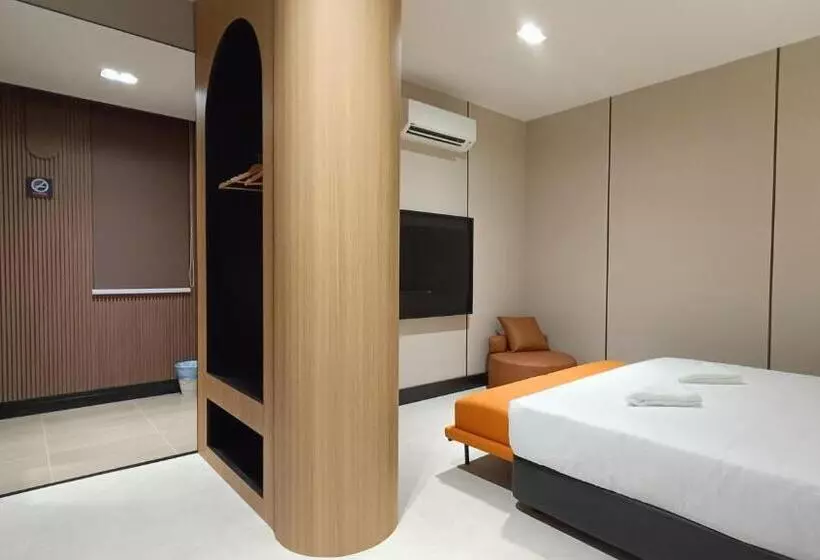 ホテル Urban Inn, Serai Wangi