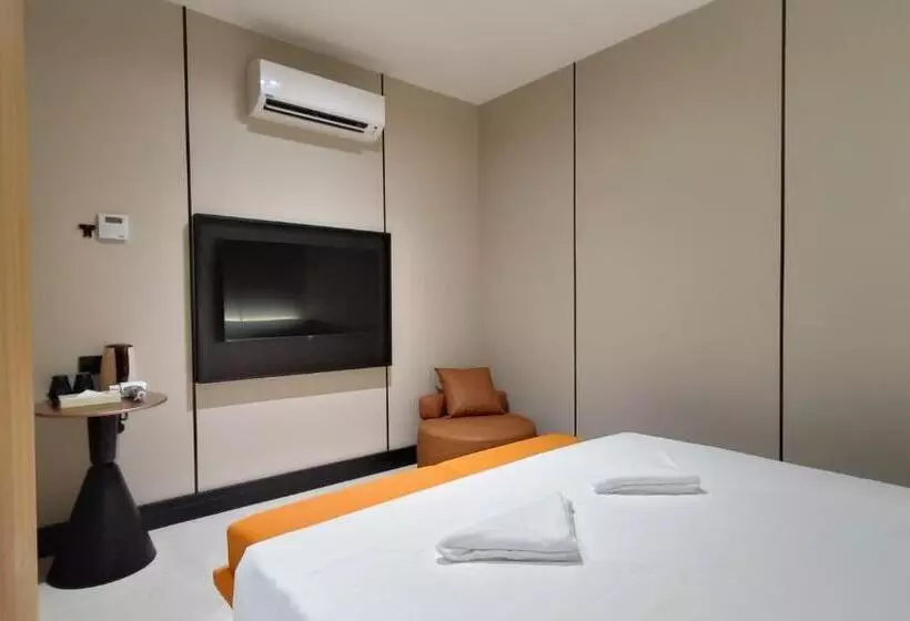 ホテル Urban Inn, Serai Wangi