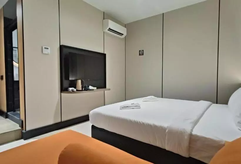 ホテル Urban Inn, Serai Wangi