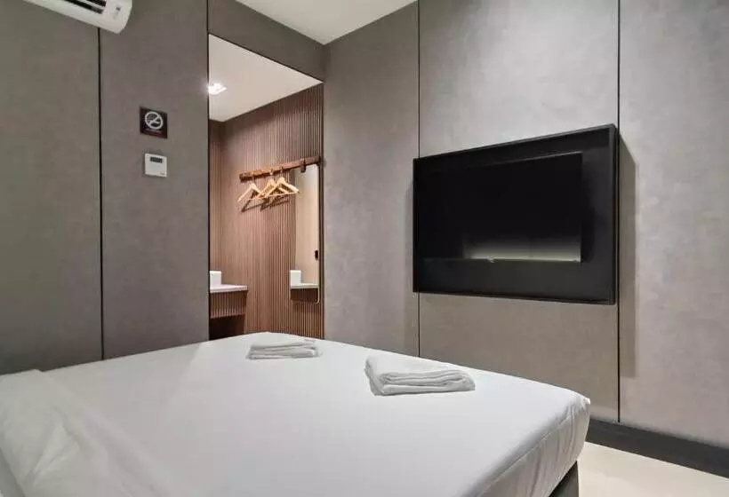 ホテル Urban Inn, Serai Wangi