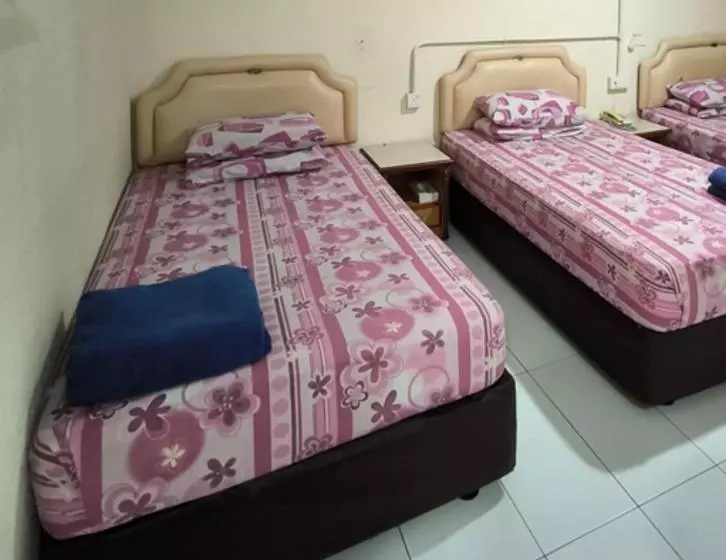 Oyo 90895 Hotel Ikia