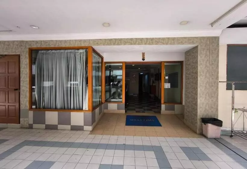 Oyo 90895 Hotel Ikia