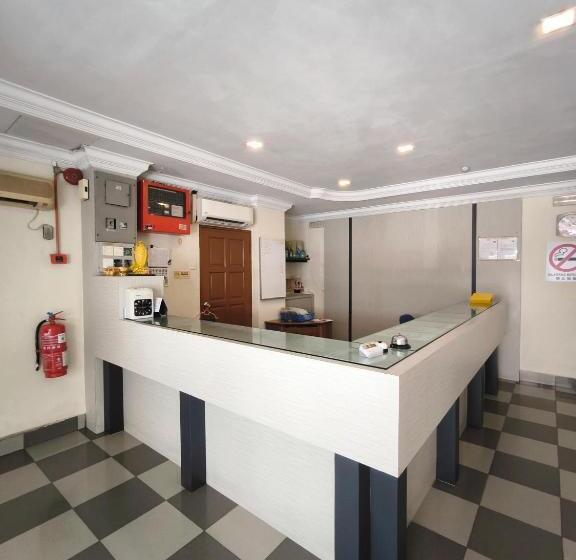 Oyo 90895 Hotel Ikia