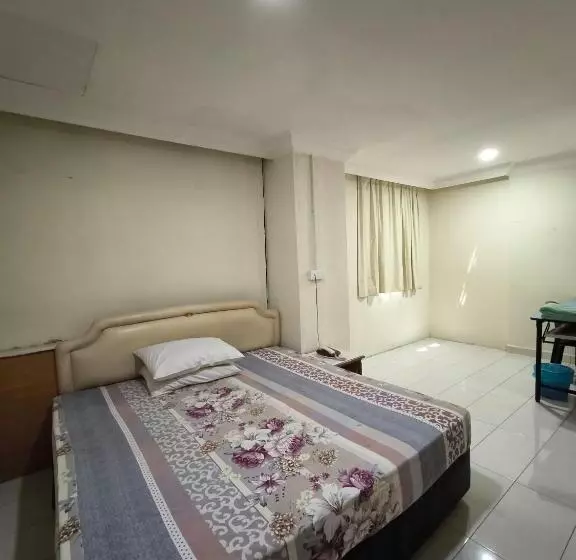 Oyo 90895 Hotel Ikia