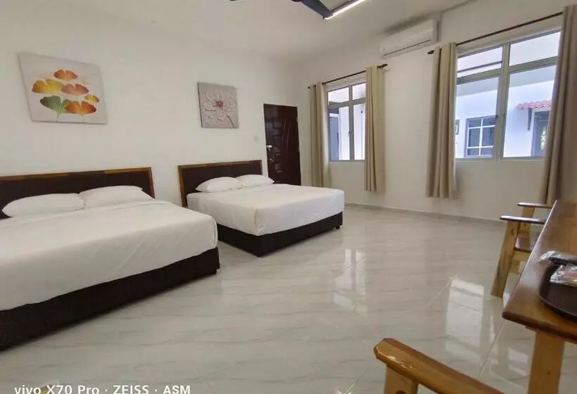 Majatalo Asm Roomstay 4 2 Queen Beds